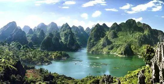 逃离空旷大街