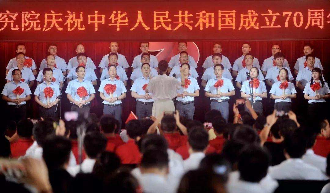 飞扬的独眼鸟